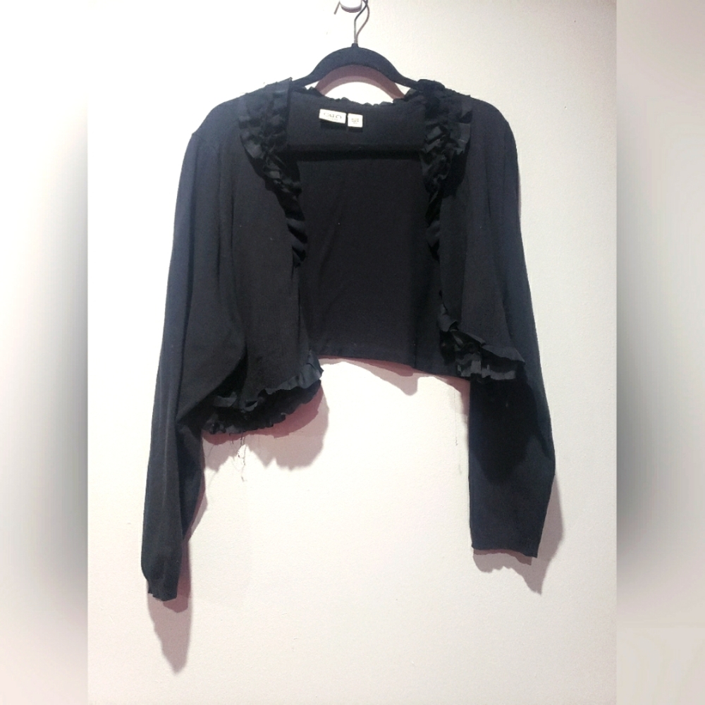 💲🖐🏾/CATO 22/24W BOLERO SWEATER RUFFLE TRIM